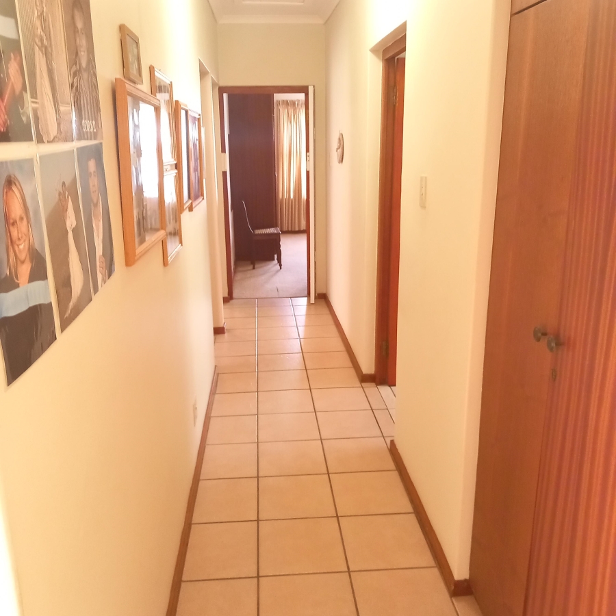3 Bedroom Property for Sale in Bayview Western Cape